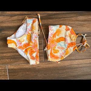 Girls Brand new Billabong Bikini Size 10